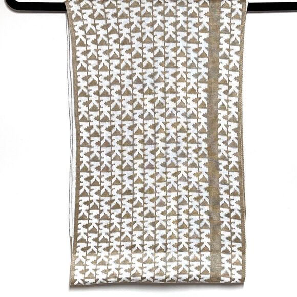NWOT Michael Kors Womens Beige White Monogram Winter Acrylic Scarf 10 x 62 - Picture 1 of 3